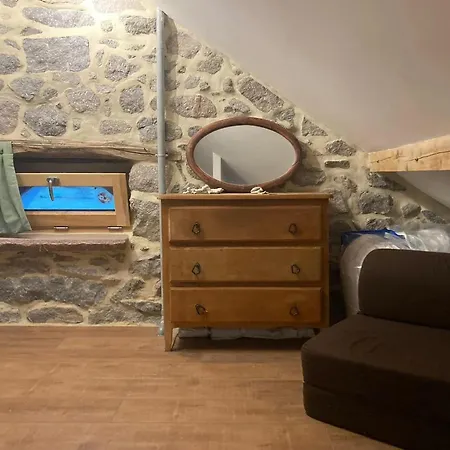 Hébergement de vacances Maison Conviviale à Avec Sauna