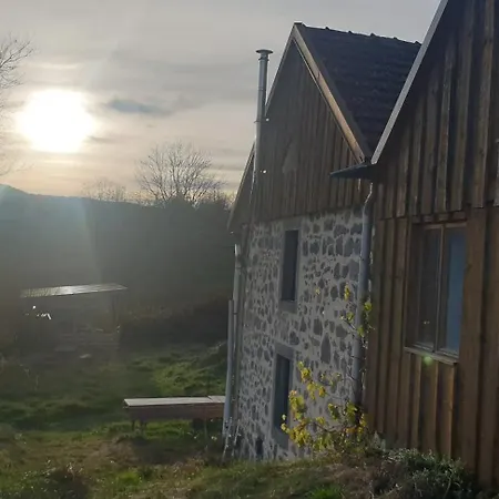 Hébergement de vacances Maison Conviviale à Avec Sauna