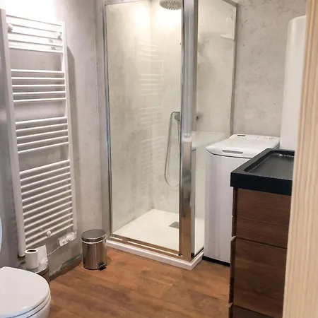 Maison Conviviale à Avec Sauna Casa de Férias *